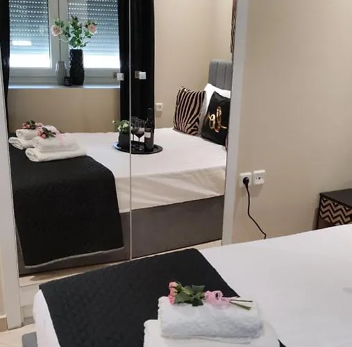 Golden Rose Apartament *
